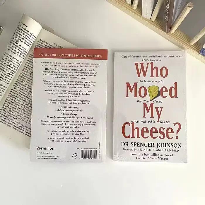 Qui déplacé mon fromage Version anglaise du roman anglais pour les enfants éducatifs livre de lectur