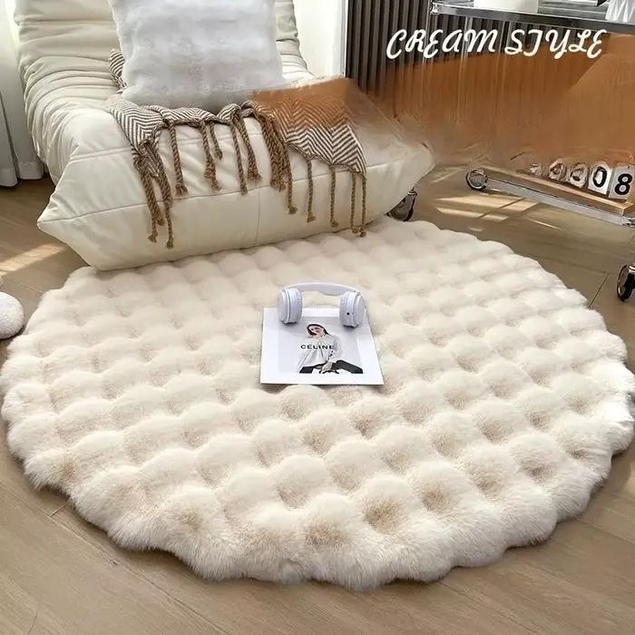 Tapis rond en peluche beige crème, canapé individuel, tapis ronds, bulles, salon, table basse, banc 