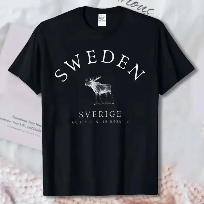 T-shirt du patrimoine suédois Sverige Moose Latitude Longitude Coordinate en coton, motif graphique 