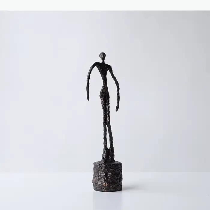 Statue de danseurs torsadés, œuvre d'art, ornements, décoration de bureau, sculpture créative de personnages abstraits, décor esthétique pour la pièce