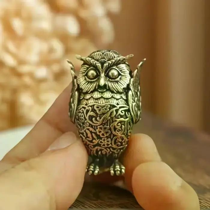 Sculpture de hibou en laiton unique