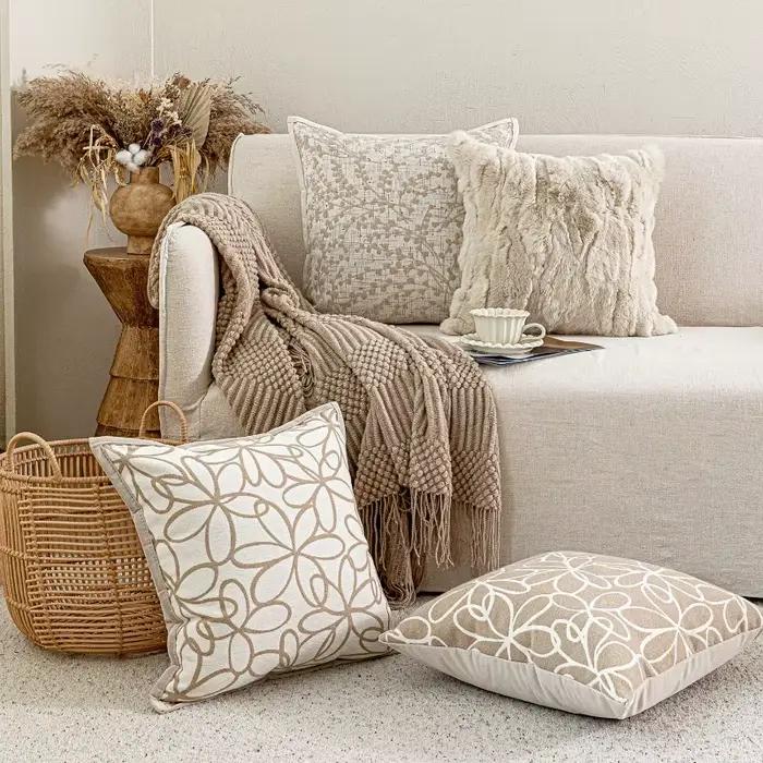 Housse de coussin beige crème française