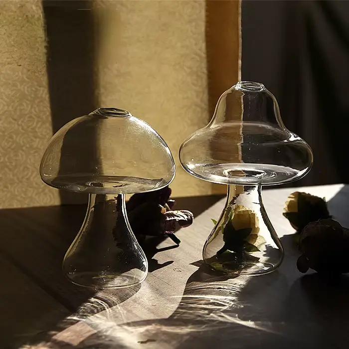 Vase en verre en forme de pièce plus lente