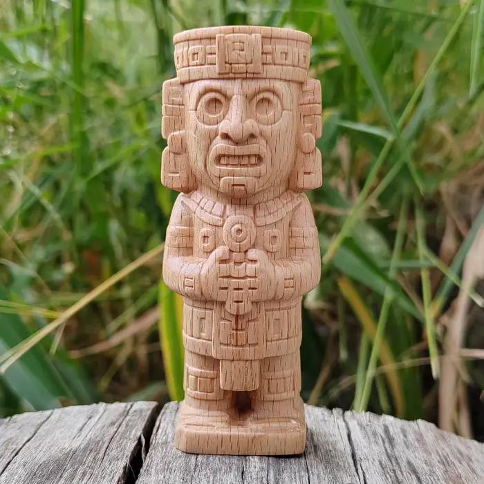 Statue de totem aztèque en bois sculptée à la main de 3