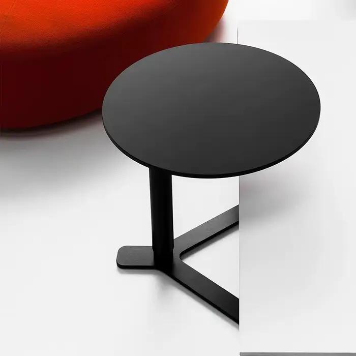 Table d'appoint en fer forgé de styliste nordique