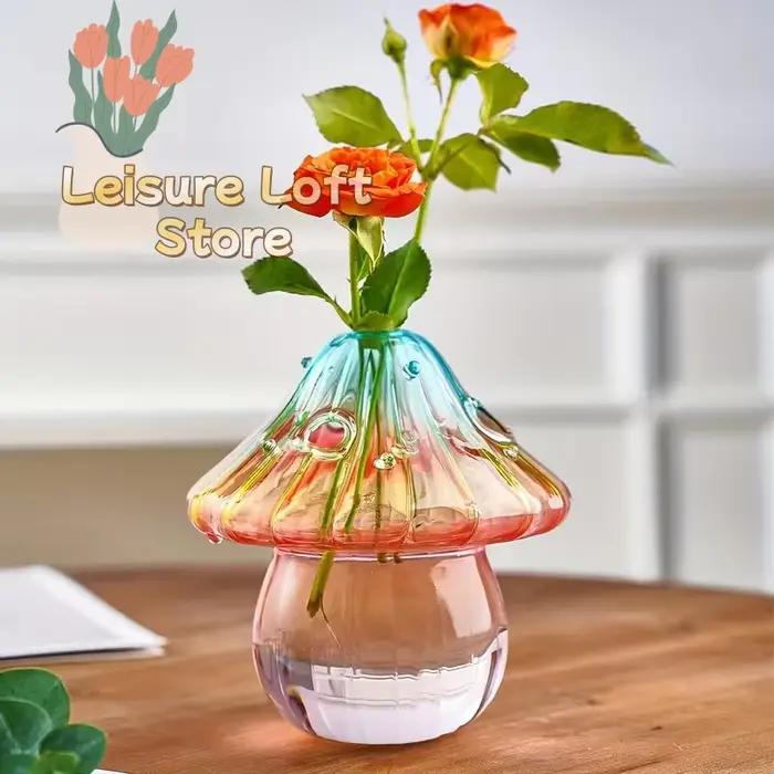 Vase en verre soufflé à la main en forme de champignon