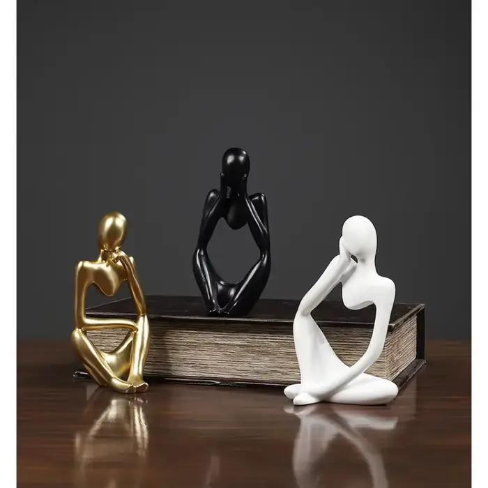 Statues abstraites Le Penseur couleur sable
