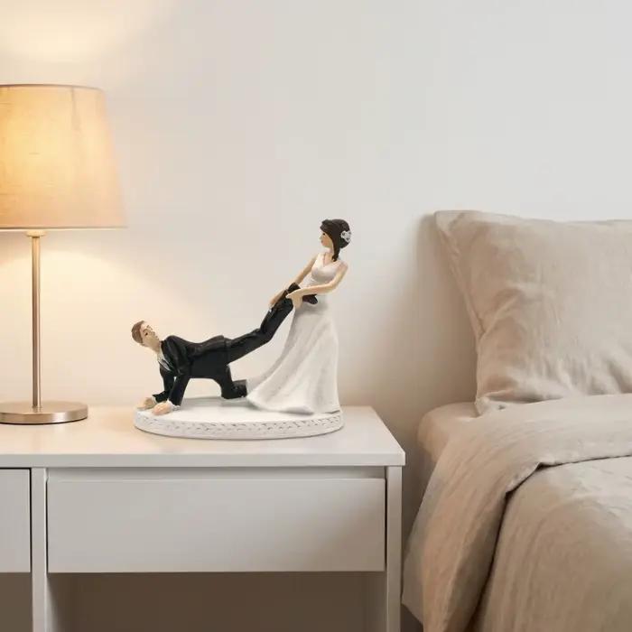 Sculpture de mariés en résine moderne pour célébrer l'amour occasions spéciales anniversaires mariage saint valentin cadeau unique