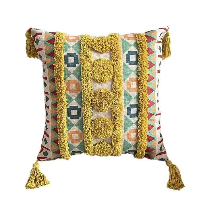 Housse de coussin brodée style bohémien