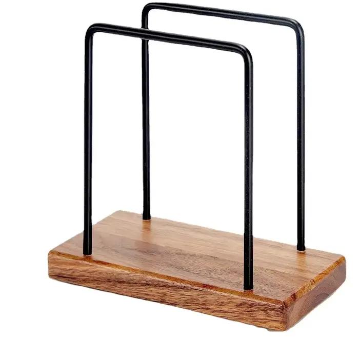 Porte-serviettes sur pied artisanal en bois