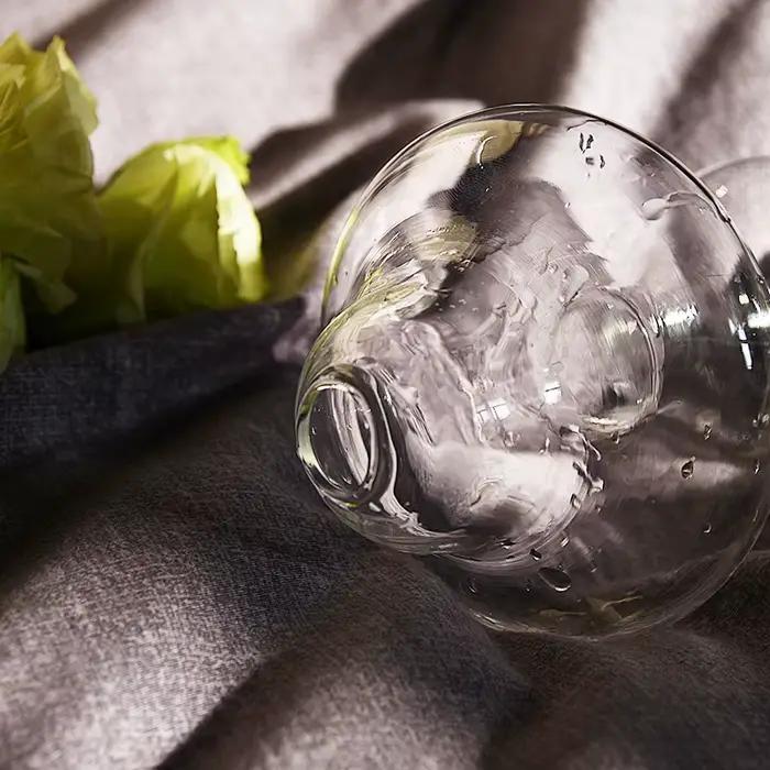 Vase en verre en forme de pièce plus lente