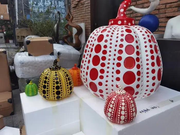 Kusama Yayoi – Statue de citrouille