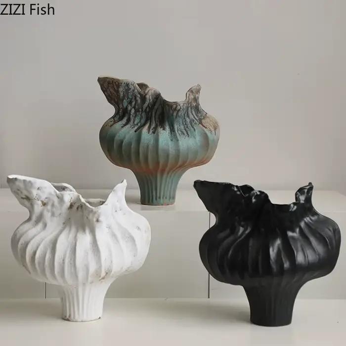 Vase en porcelaine peinte de Style Wabi Sabi