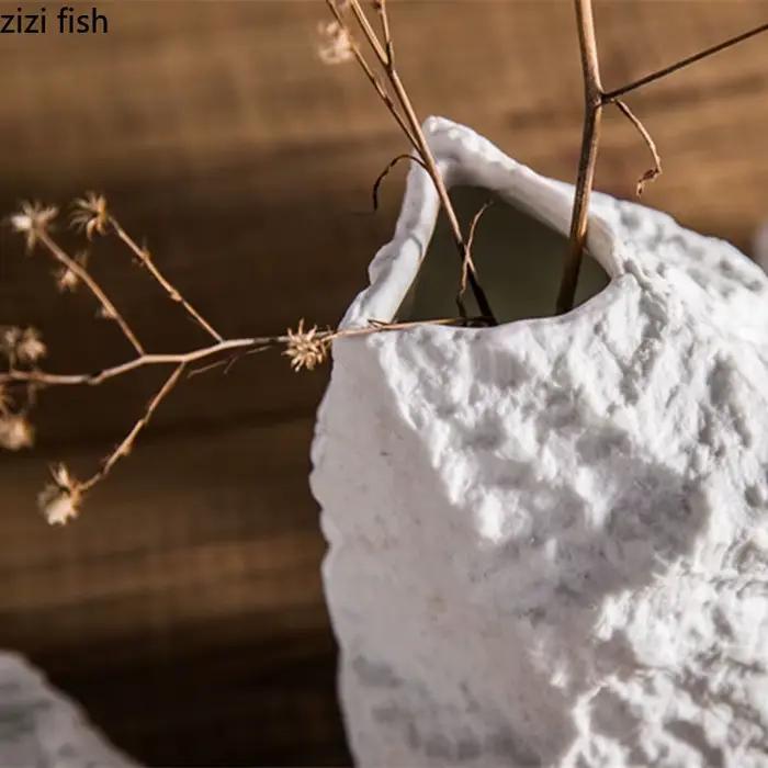 Vase en céramique créatif semblable à une pierre
