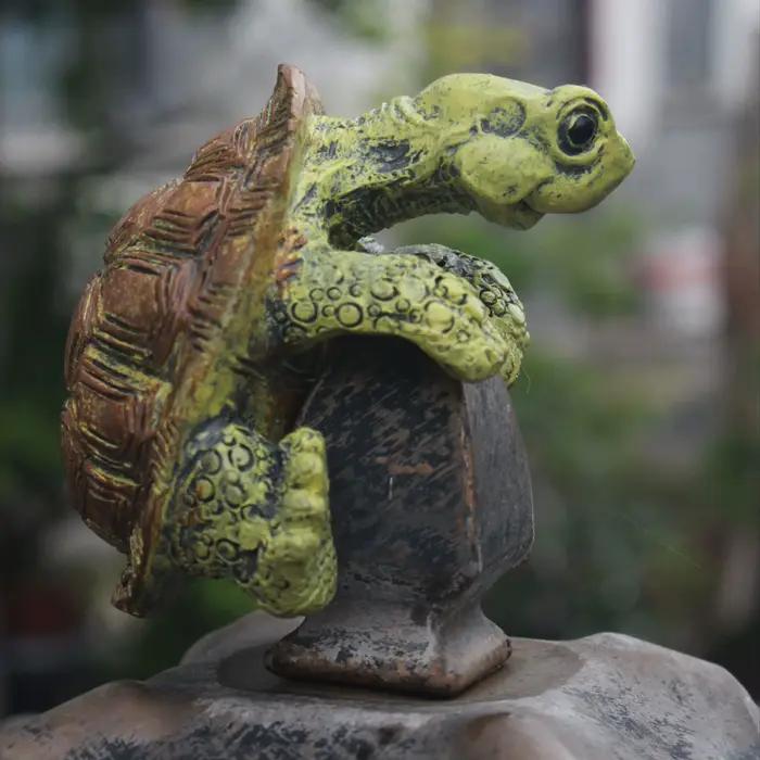 Statue de tortue grimpante vintage en résine pour jardin, cour, patio, pot de fleurs ou clôture occaions spéciales ```