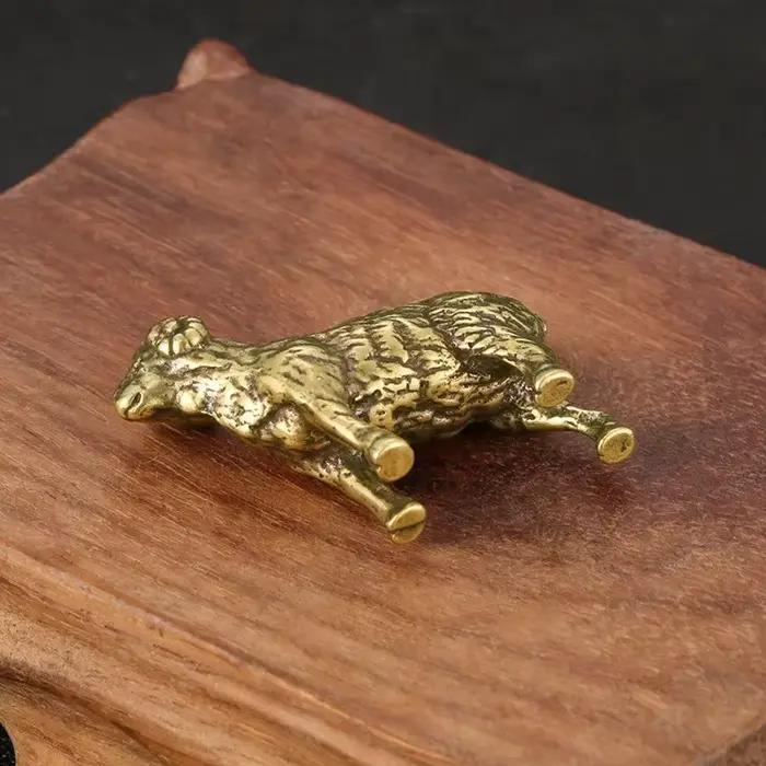 Figurines de petites moutons miniatures en laiton massif