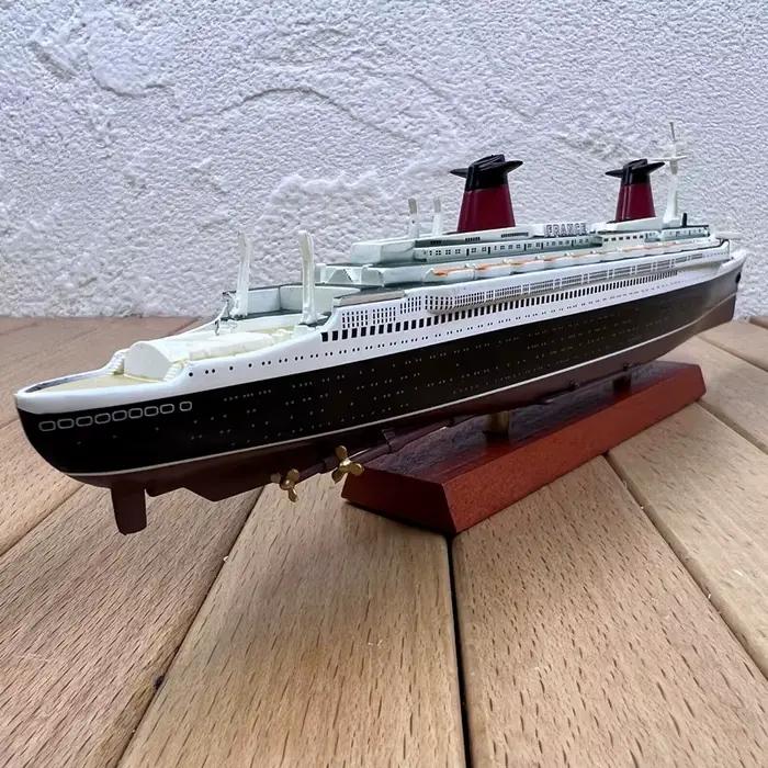Modèle de bateau de croisière classique métal 1:1250 collection navire de luxe cadeau occasion spéciale