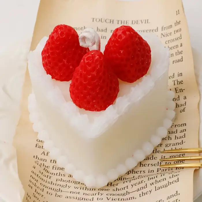 Boîte-cadeau de bougie parfumée de gâteau de crème de fraise