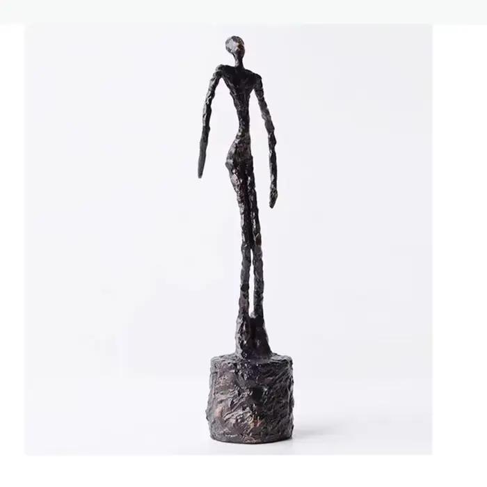 Statue de danseurs torsadés, œuvre d'art, ornements, décoration de bureau, sculpture créative de personnages abstraits, décor esthétique pour la pièce