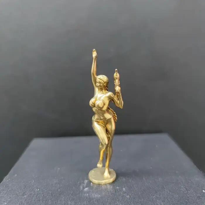Figurine féminine en laiton vintage