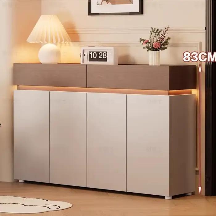 Meuble de rangement élégant pour salon, style italien minimaliste tendance, vitrine glamour simple pour la maison