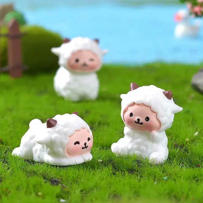 Micro ornement de paysage de mouton de dessin animé mignon