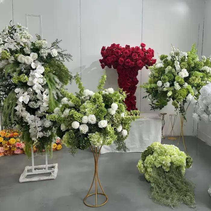 Décoration verte artificielle sur le thème de la forêt pour banquets de mariage