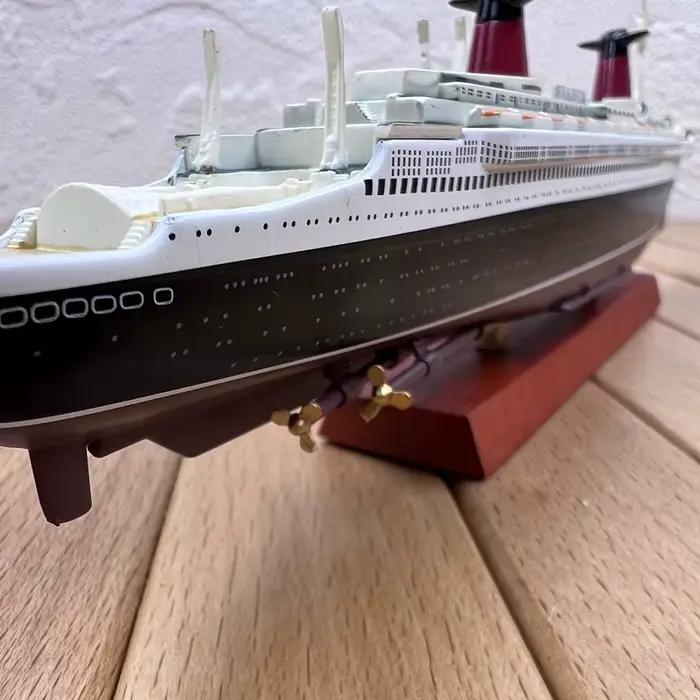 Modèle de bateau de croisière classique métal 1:1250 collection navire de luxe cadeau occasion spéciale