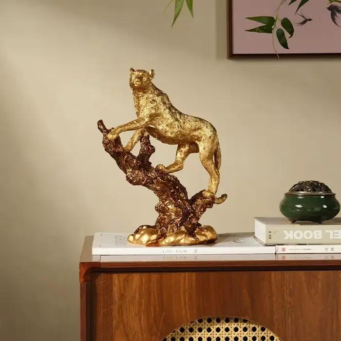 La bibliothèque avec un bureau léopard doré est une décoration haut de gamme