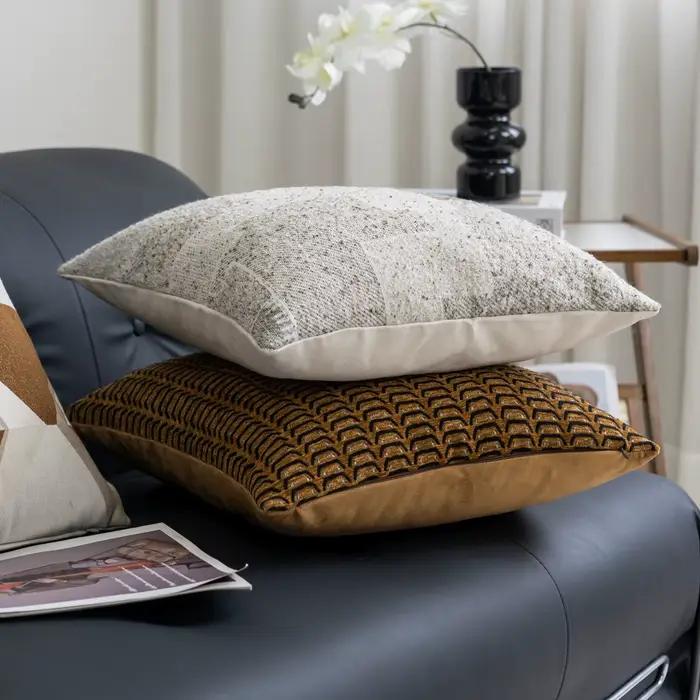 Housse de coussin de luxe géométrique jacquard marron caramel beige