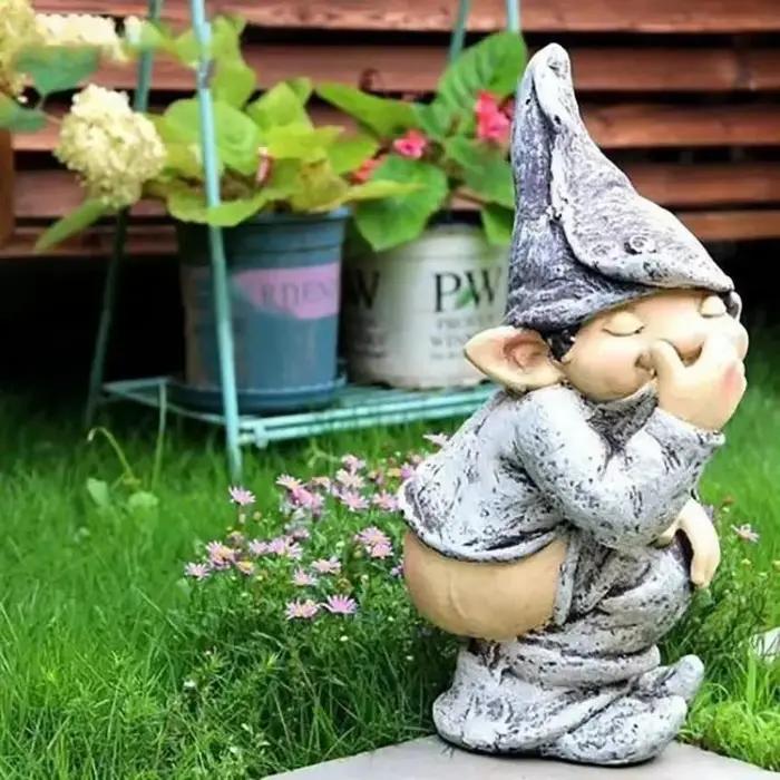 Statue de jardin familiale petite naine intéressante