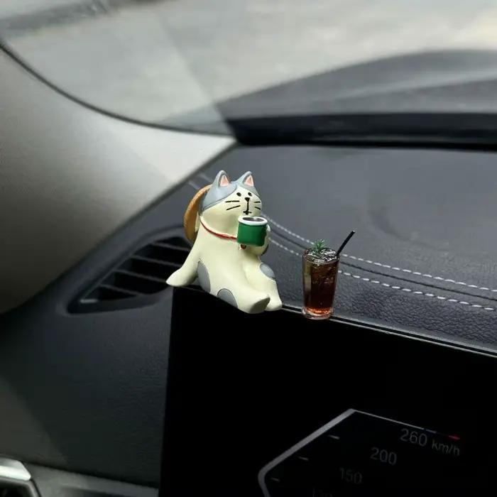 Nouvelle Décoration Intérieure de Voiture Mignonne, Ornements Créatifs en Résine pour Tableau de Bord, Accessoires de Voiture Chat et Café, Dessin Animé Chat
