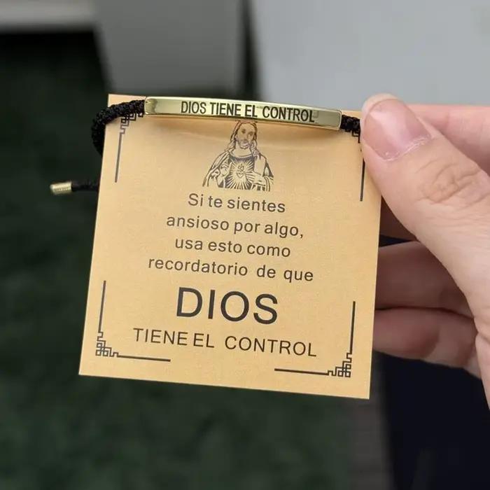 Inspire des bracelets en acier inoxydable « Dieu est dans le contrôle », Pulsera de contrôle Dios Tiene El, bracelet de foi chrétienne avec boîte cadeau