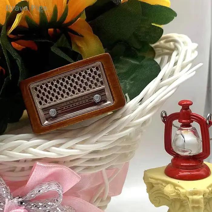 Mini radio rétro de simulation de poche, accessoires pour la maison, 1:12