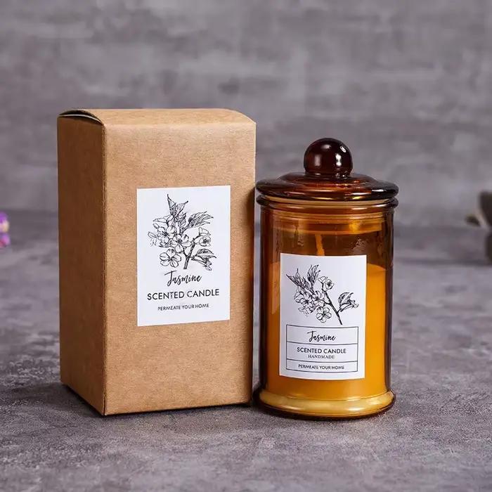 Pot en verre vintage avec bougie parfumée et huiles essentielles pour la maison et les occasions spéciales