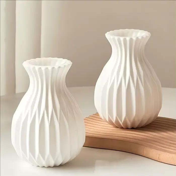 1 vase en plastique rayé de style moderne