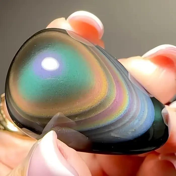 1 pièce de cristal d'obsidienne arc-en-ciel rare de forme libre, cadeaux en cristal parfaits pour les êtres chers, décoration artistique idéale pour la collection de la maison, parfait pour