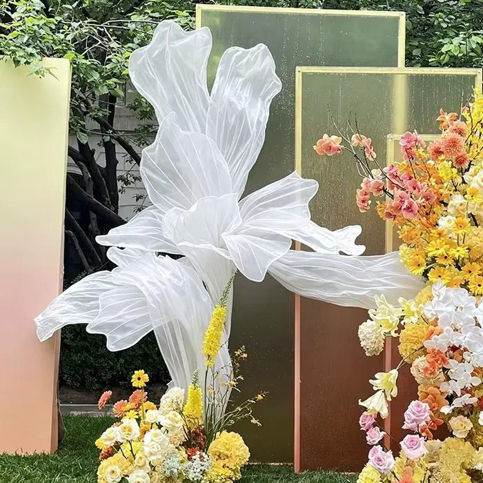 Décorations de mariage : Guirlandes géantes en organza floral, décoration suspendue pour salle de mariage, toile de fond pour fête d'anniversaire, aménagement de fenêtre