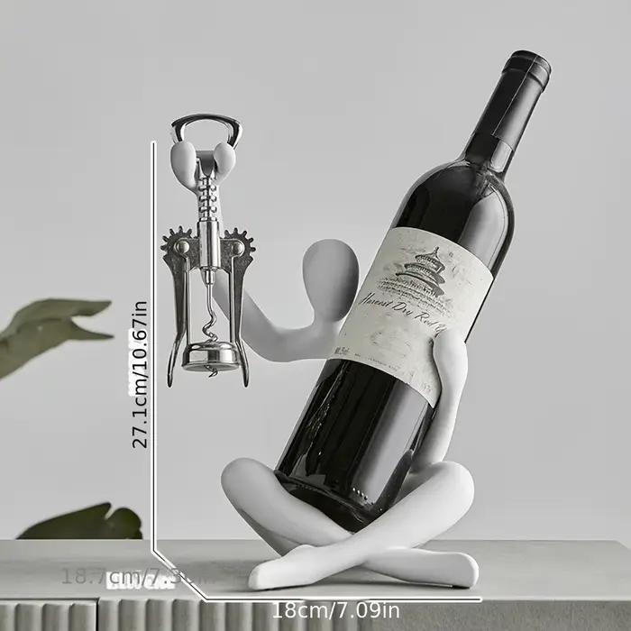 Porte-bouteille de vin rouge avec personnage abstrait créatif