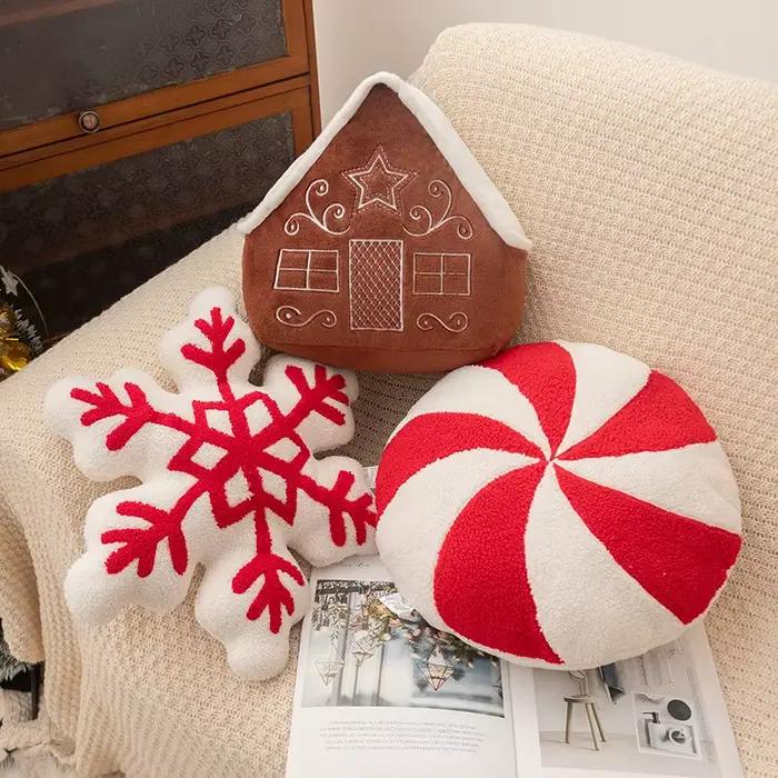 Coussin en peluche couronne de bonbons flocon de neige