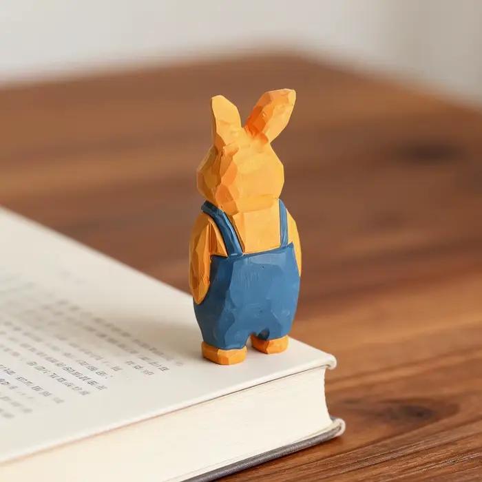 Figurine de lapin en bois sculptée à la main
