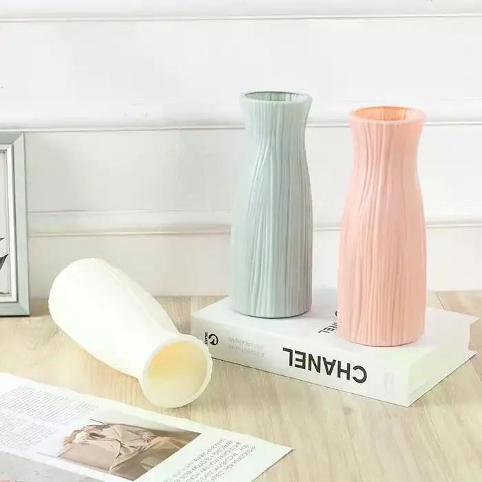 Vase à fleurs séchées en plastique avec pot