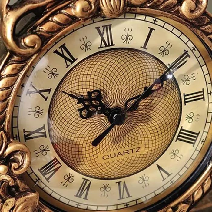 Horloge analogique de bureau et de table rétro de style européen