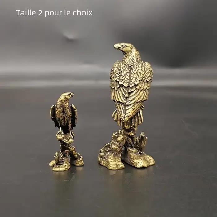 Statue d'aigle en laiton