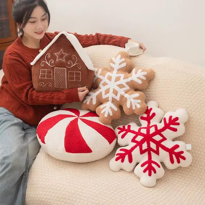Coussin en peluche couronne de bonbons flocon de neige
