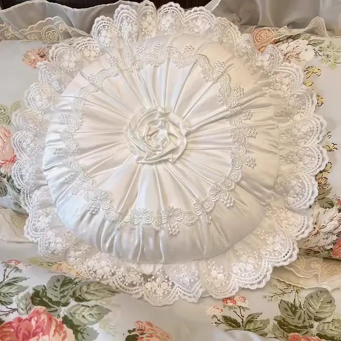 Oreiller rond français romantique
