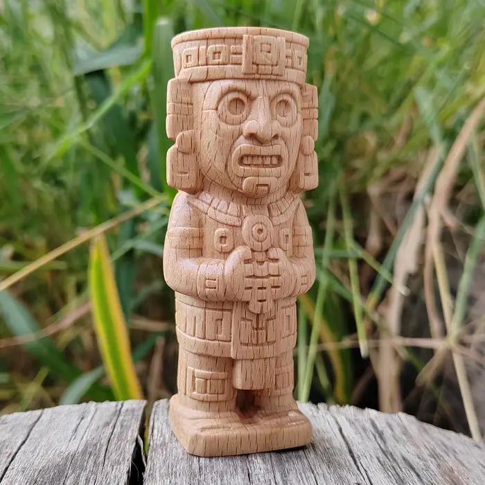 Statue de totem aztèque en bois sculptée à la main de 3