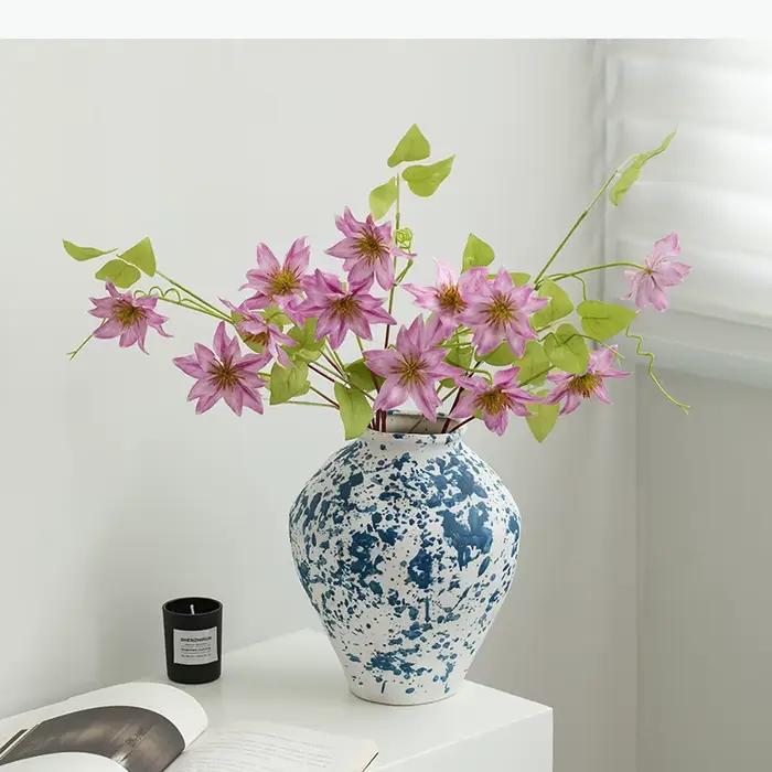 Vase en céramique vintage dessiné à la main, vase créatif pour arrangement floral, vase pour fleurs séchées, ornement de décoration pour la maison