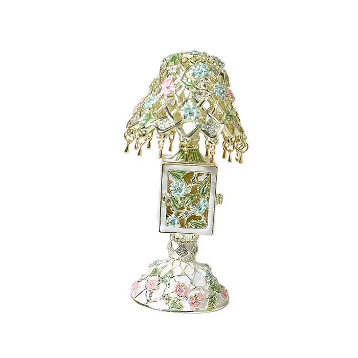 Boîte à bijoux émaillée
