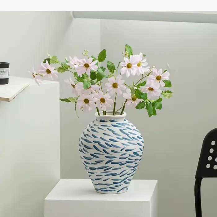 Vase en céramique vintage dessiné à la main, vase créatif pour arrangement floral, vase pour fleurs séchées, ornement de décoration pour la maison